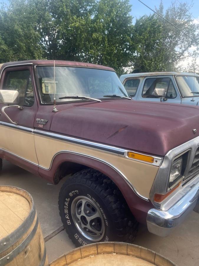 Ford-Bronco-1978-1