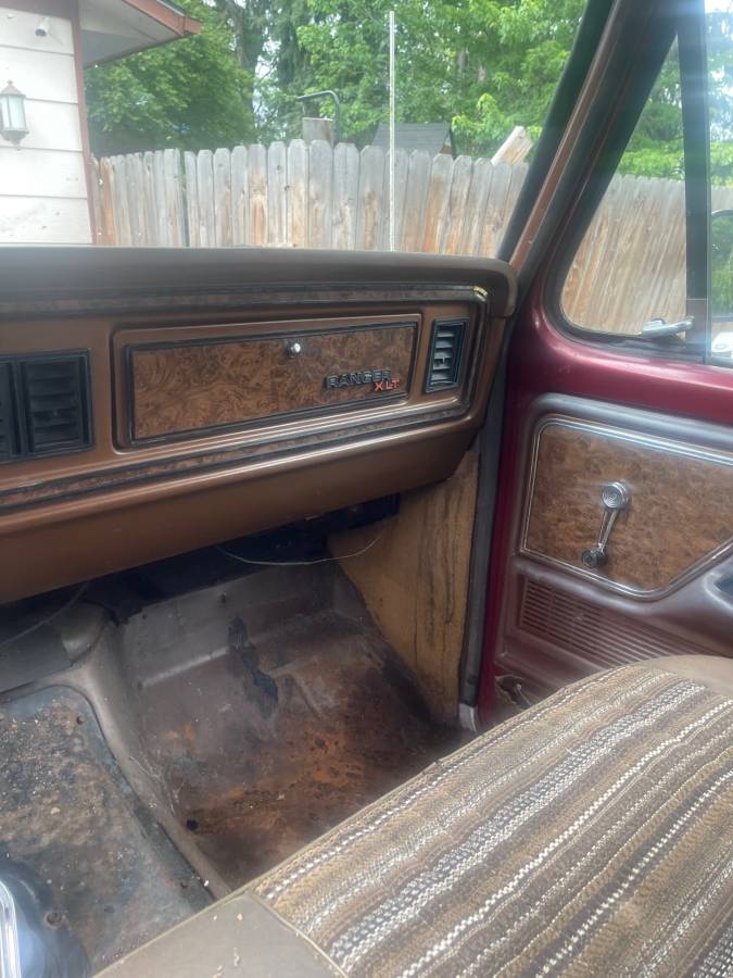 Ford-Bronco-1978-11