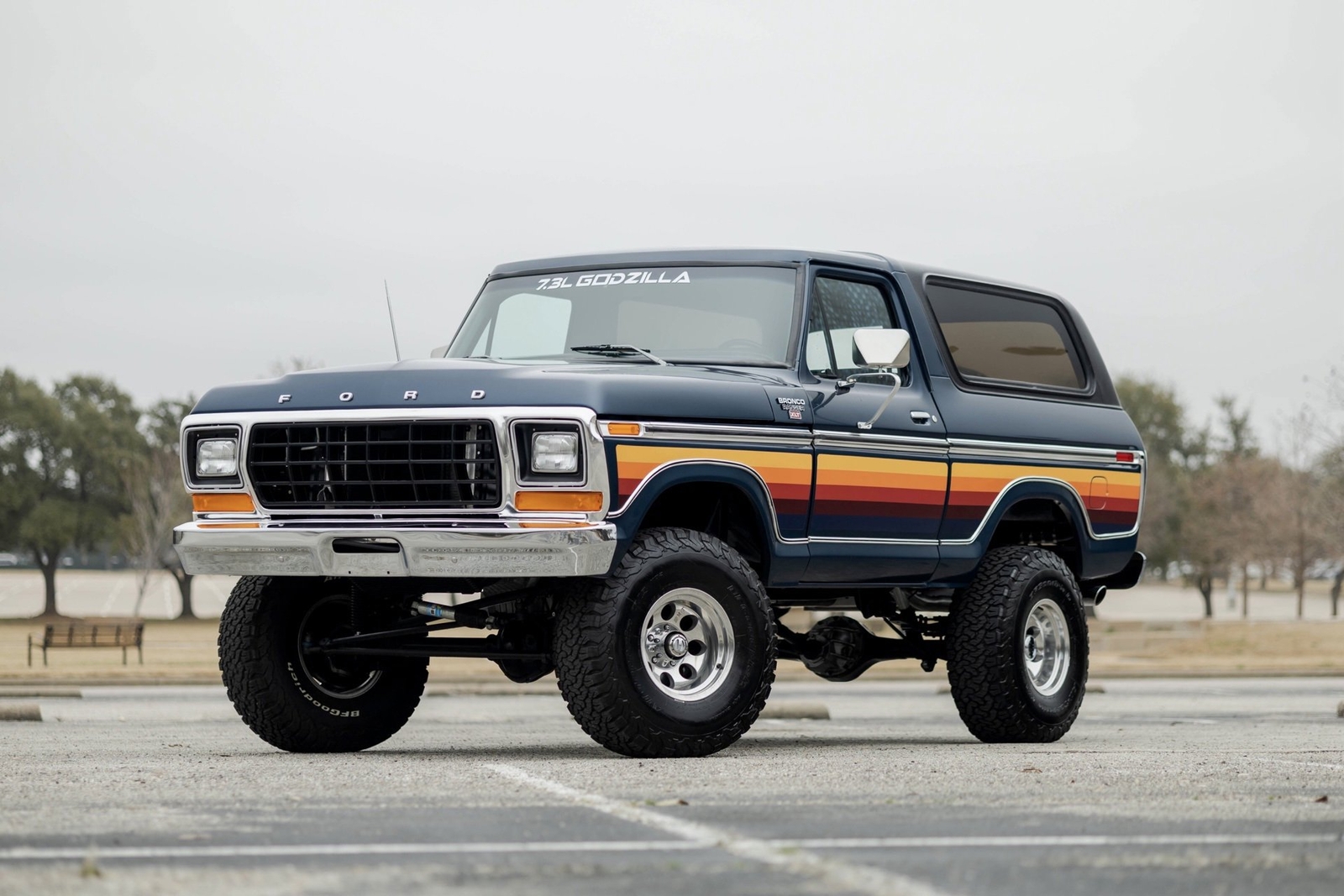 Ford-Bronco-1978-SUV-1