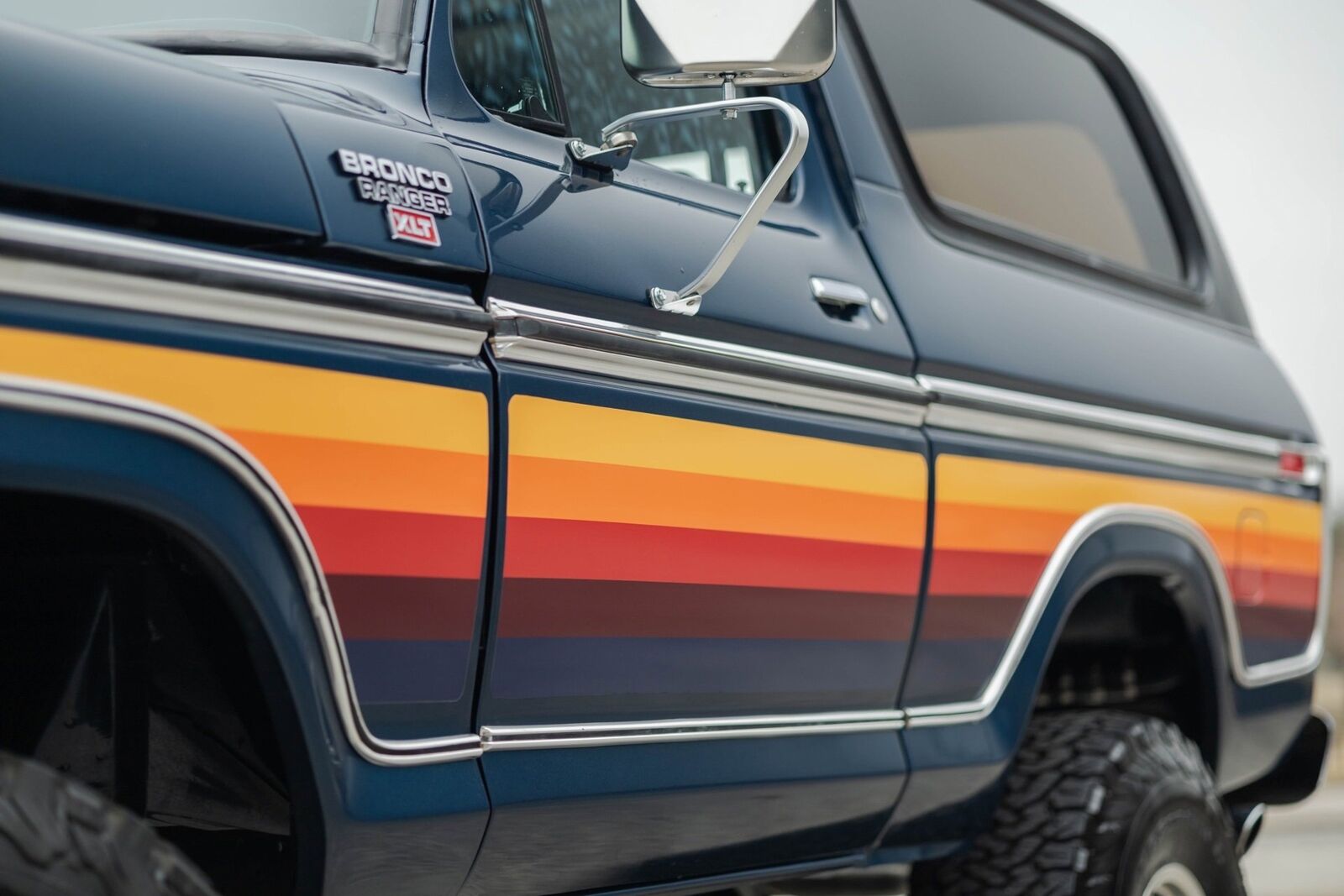 Ford-Bronco-1978-SUV-23