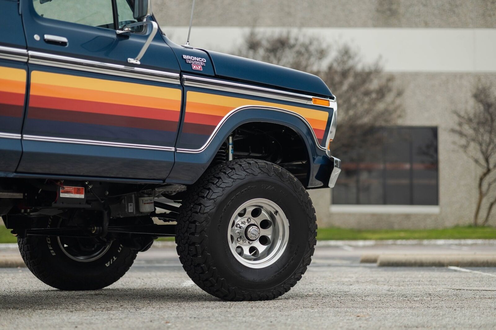 Ford-Bronco-1978-SUV-28