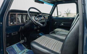 Ford-Bronco-1978-SUV-38