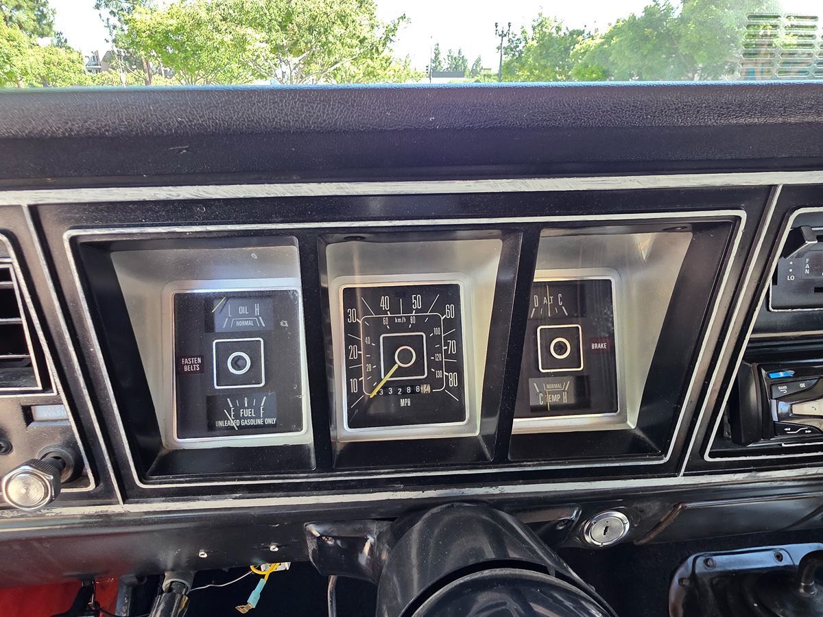 Ford-Bronco-1979-13