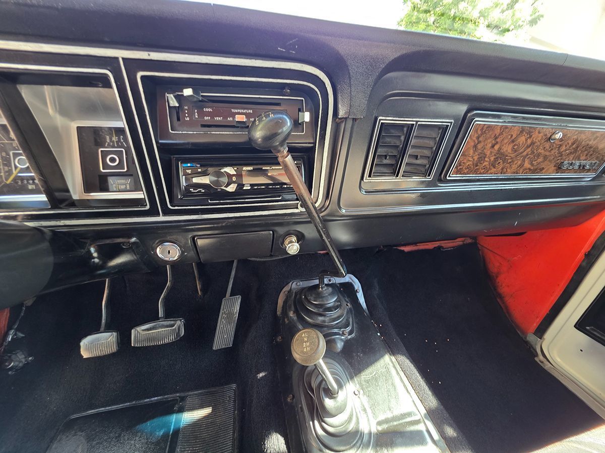Ford-Bronco-1979-15