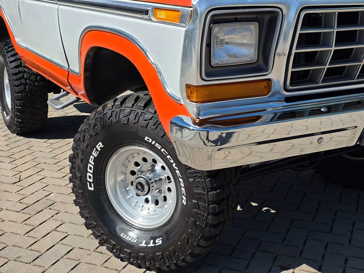 Ford-Bronco-1979-2