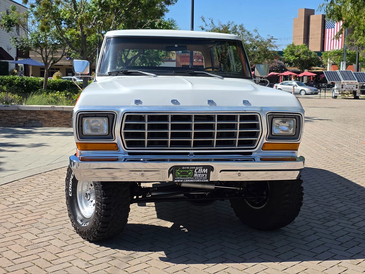 Ford-Bronco-1979-3