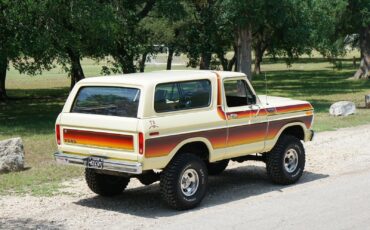Ford-Bronco-1979-SUV-12