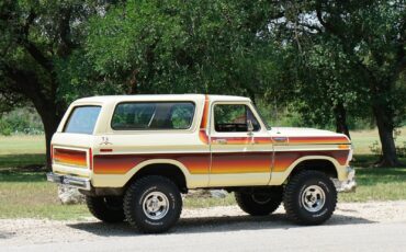 Ford-Bronco-1979-SUV-13