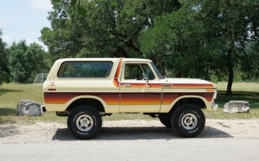 Ford-Bronco-1979-SUV-14