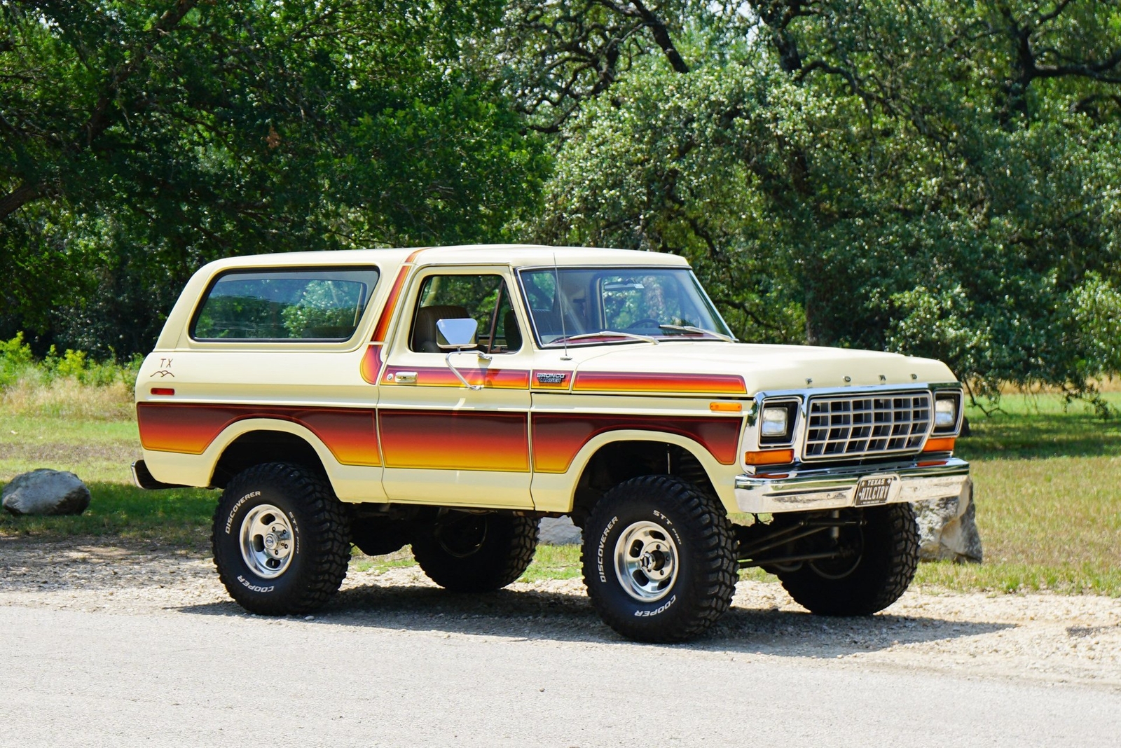 Ford-Bronco-1979-SUV-15