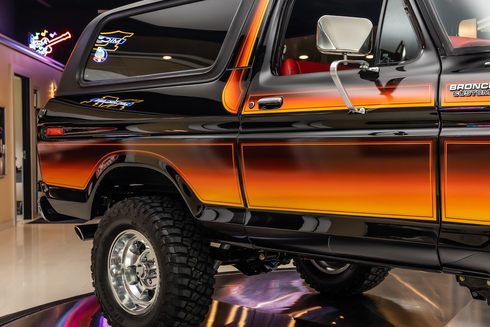 Ford-Bronco-1979-SUV-23