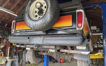 Ford-Bronco-1979-SUV-25
