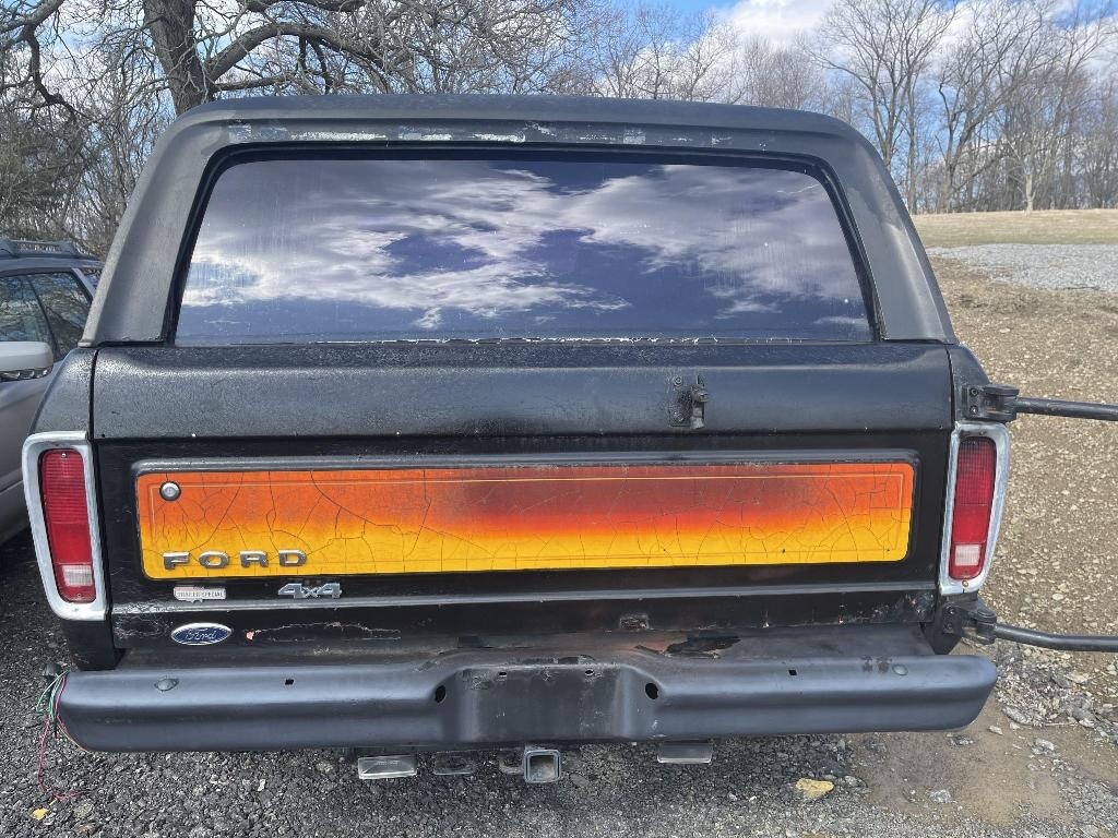 Ford-Bronco-1979-SUV-39