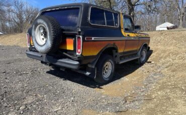 Ford-Bronco-1979-SUV-4