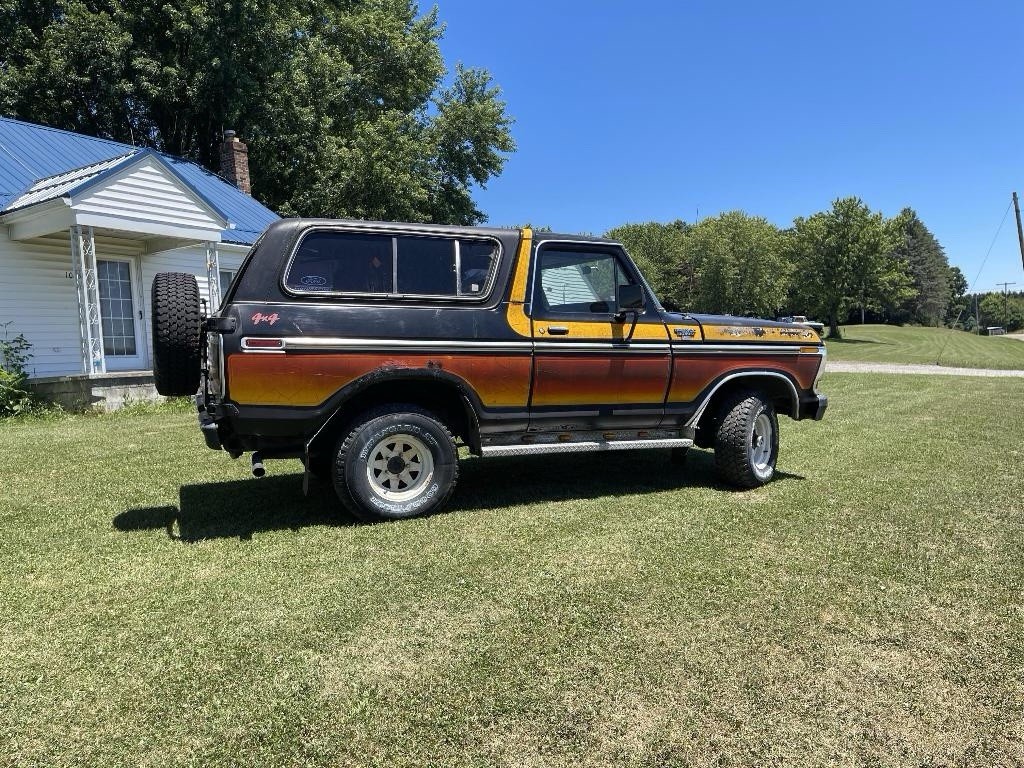 Ford-Bronco-1979-SUV-6