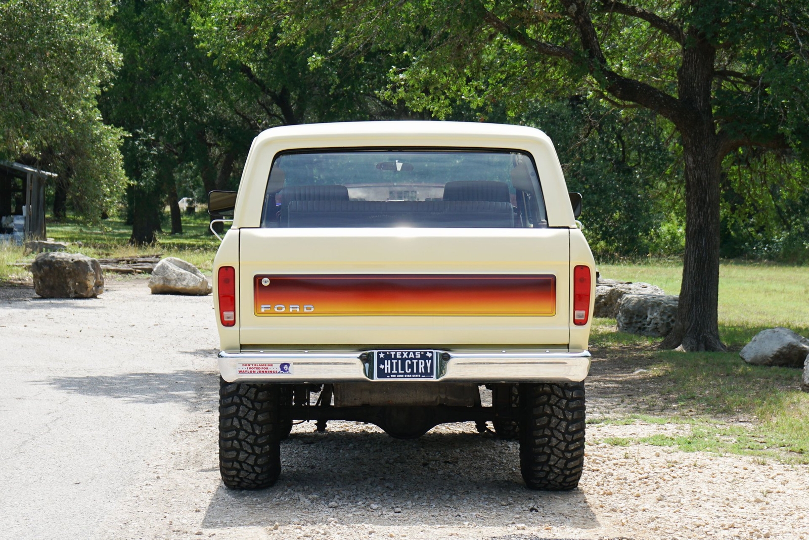 Ford-Bronco-1979-SUV-6