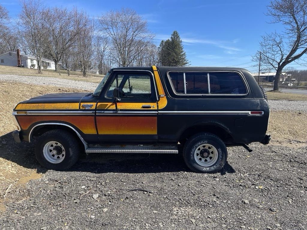 Ford-Bronco-1979-SUV-7
