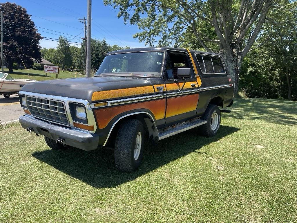 Ford-Bronco-1979-SUV-8