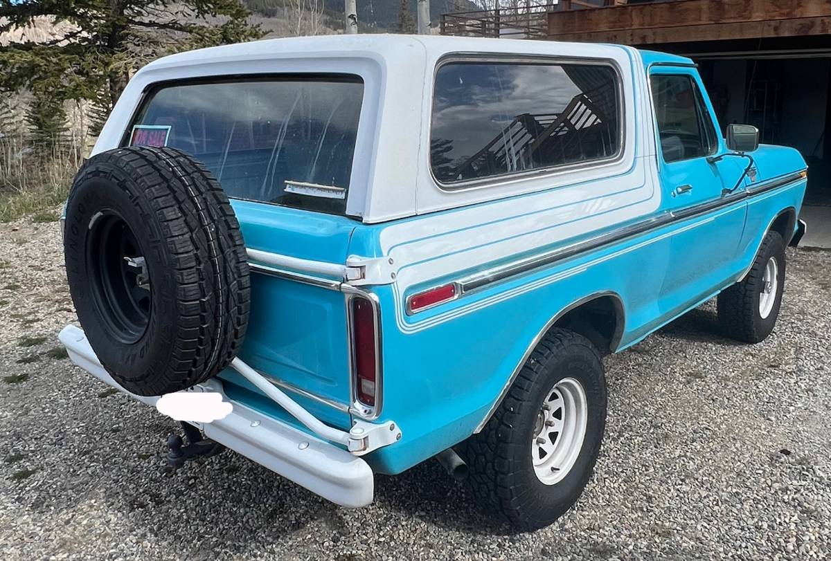 Ford-Bronco-1979-blue-2