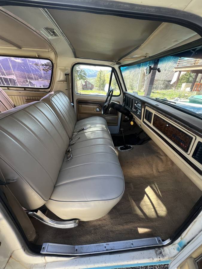 Ford-Bronco-1979-blue-6