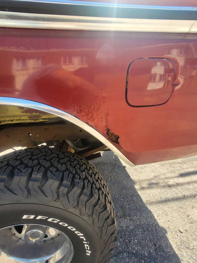 Ford-Bronco-1979-red-1