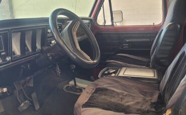 Ford-Bronco-1979-red-11
