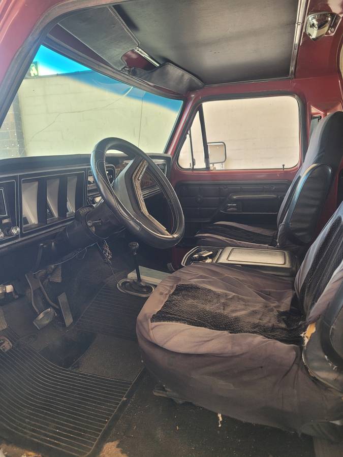 Ford-Bronco-1979-red-11