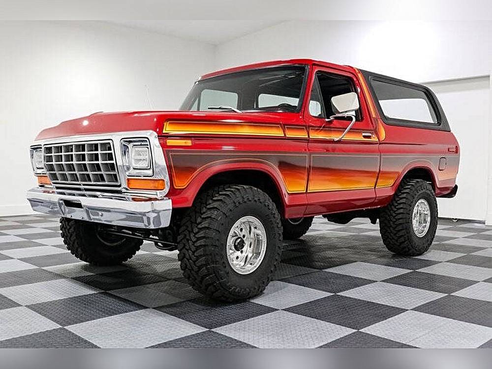 Ford-Bronco-1979-red-2