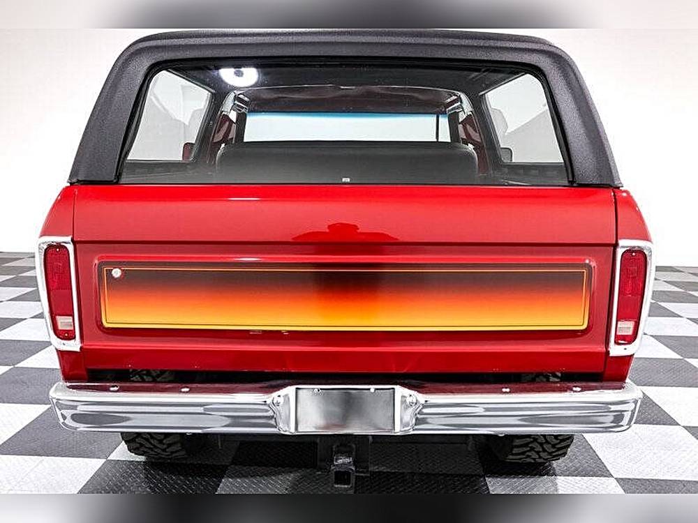 Ford-Bronco-1979-red-5