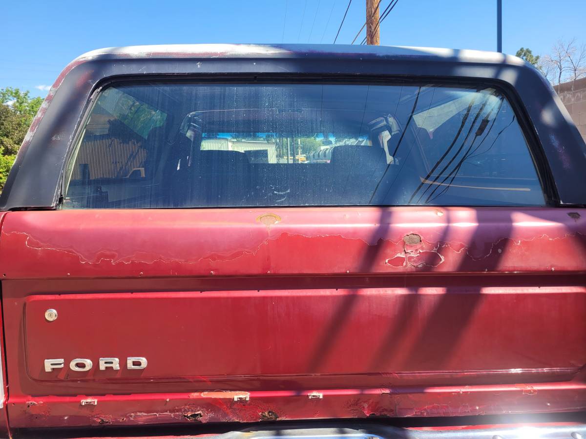 Ford-Bronco-1979-red-7