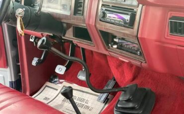 Ford-Bronco-1983-13