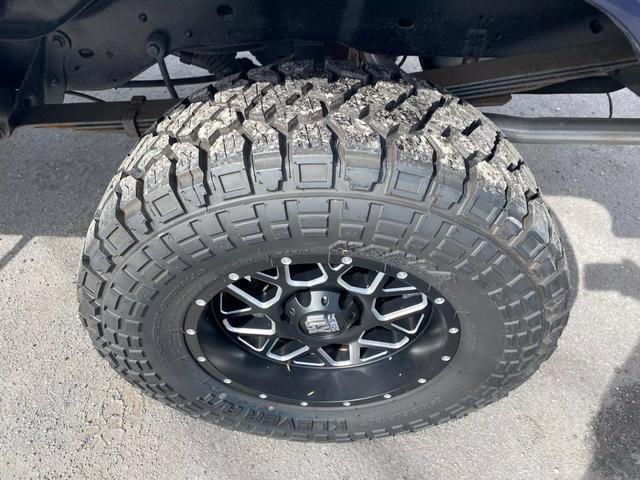 Ford-Bronco-1983-16