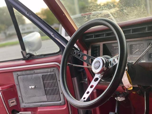 Ford-Bronco-1983-19
