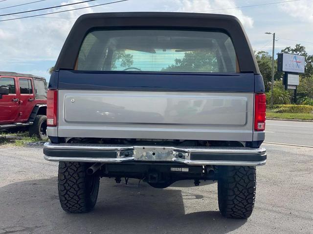 Ford-Bronco-1983-31