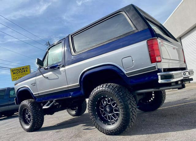 Ford-Bronco-1983-32