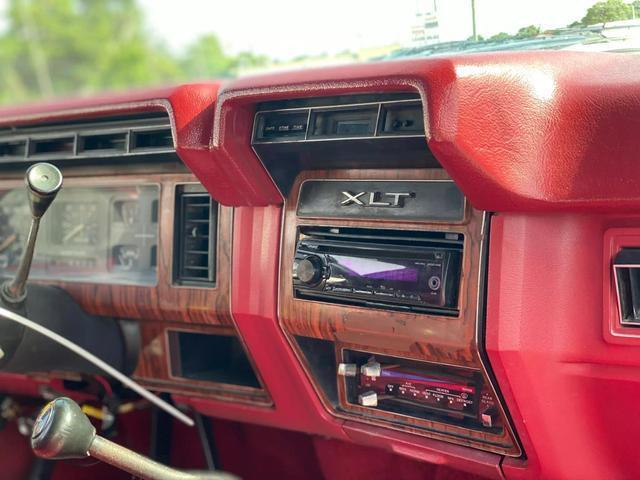 Ford-Bronco-1983-38