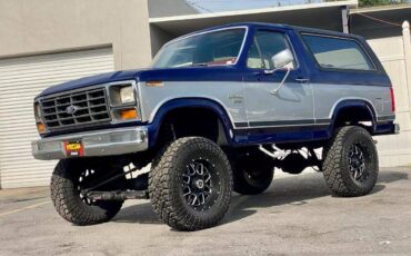 Ford-Bronco-1983-silver-6