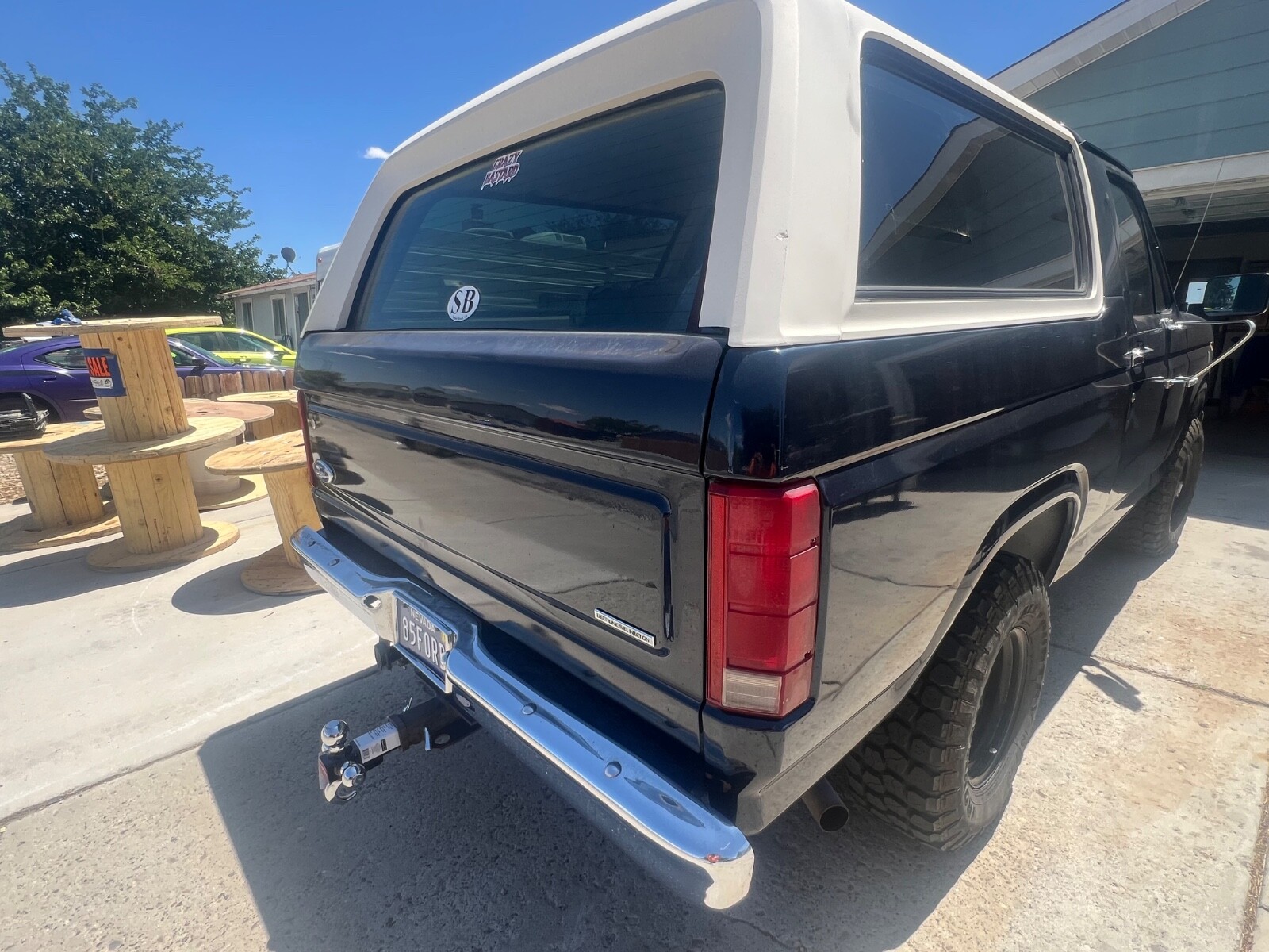 Ford-Bronco-1985-SUV-13