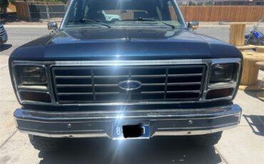 Ford-Bronco-1985-SUV