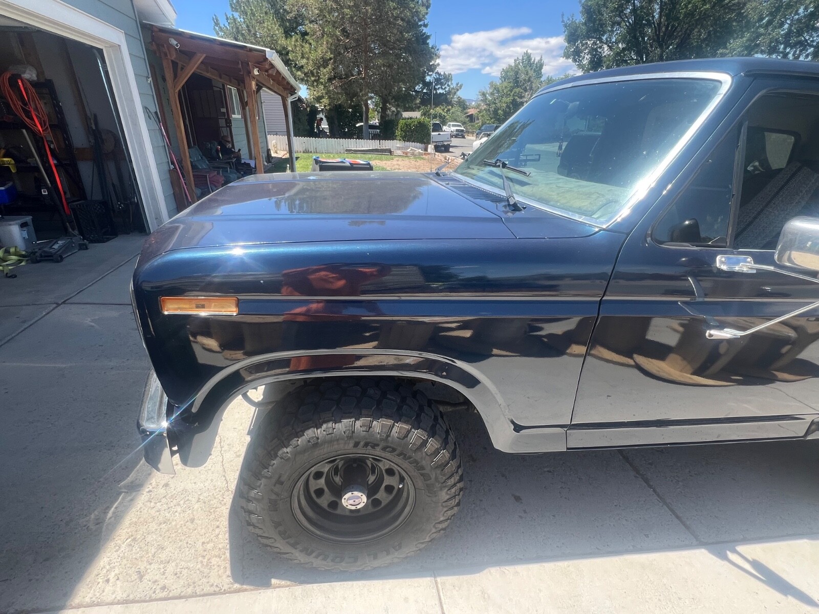 Ford-Bronco-1985-SUV-4