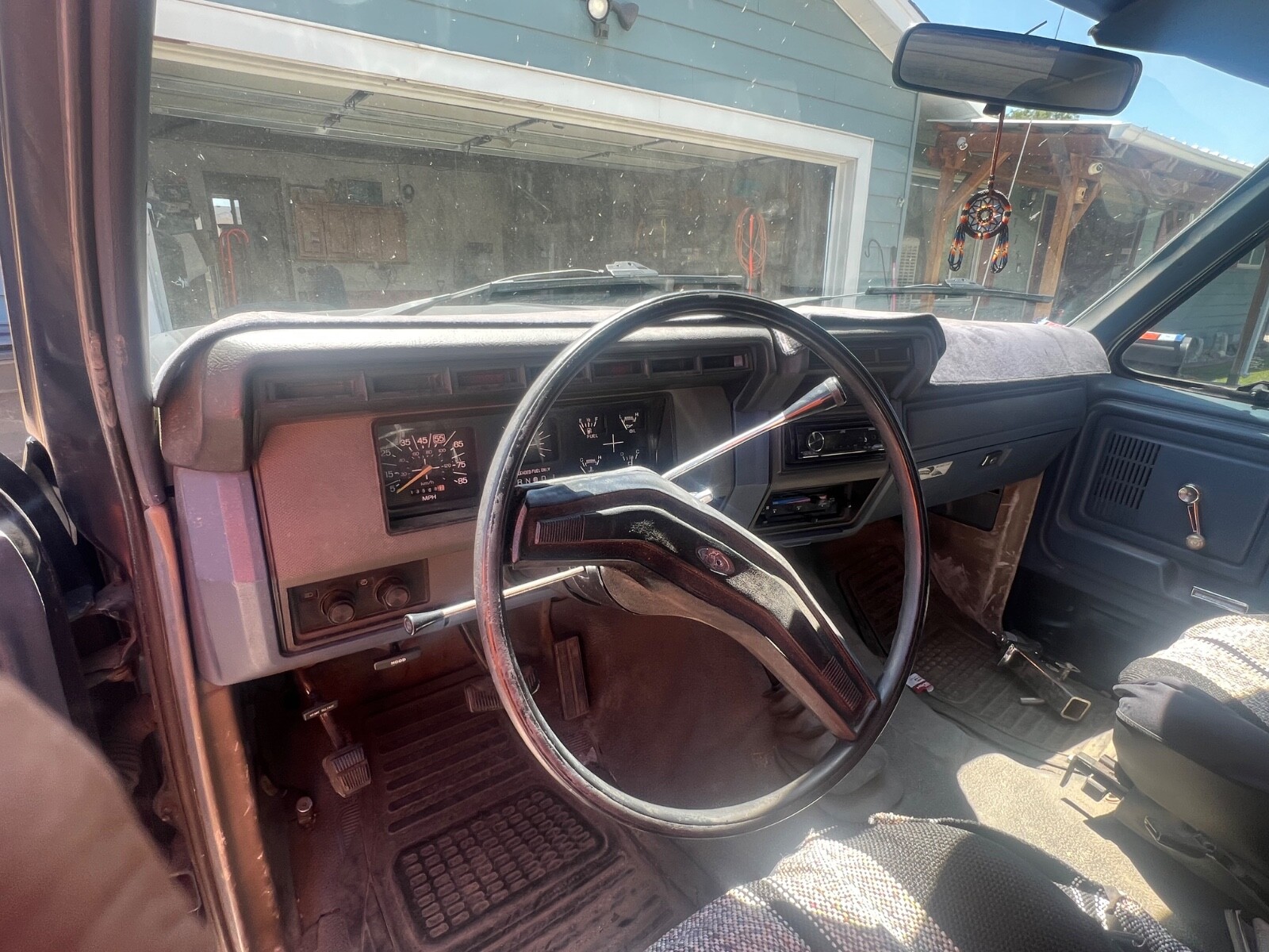 Ford-Bronco-1985-SUV-8