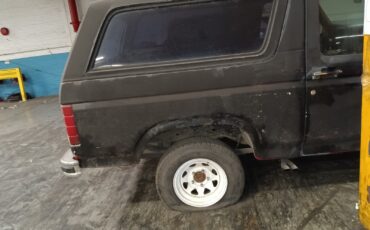 Ford-Bronco-1986-SUV-18