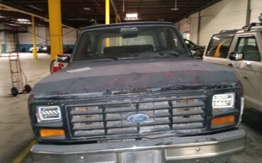 Ford-Bronco-1986-SUV