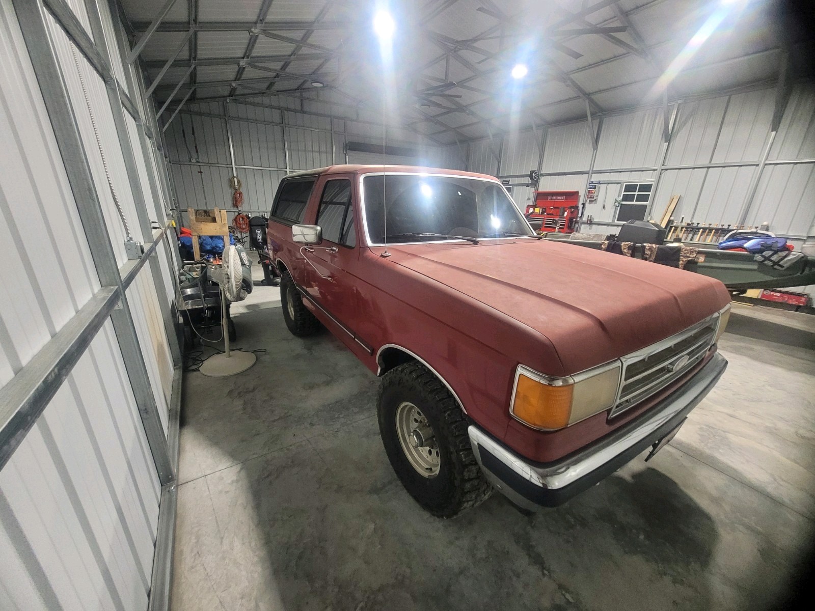 Ford-Bronco-1988-SUV-1