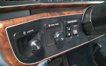 Ford-Bronco-1989-15