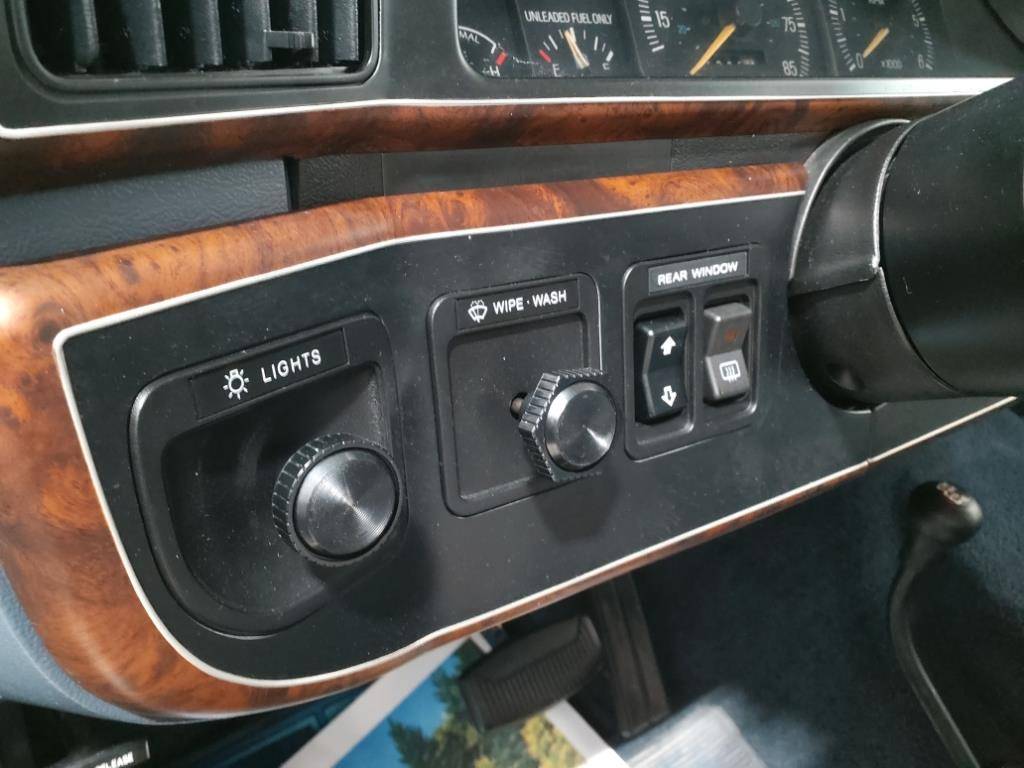 Ford-Bronco-1989-15