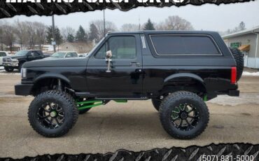 Ford-Bronco-1989-23