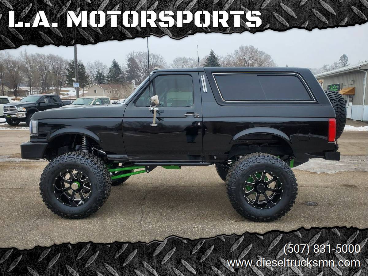 Ford-Bronco-1989-23