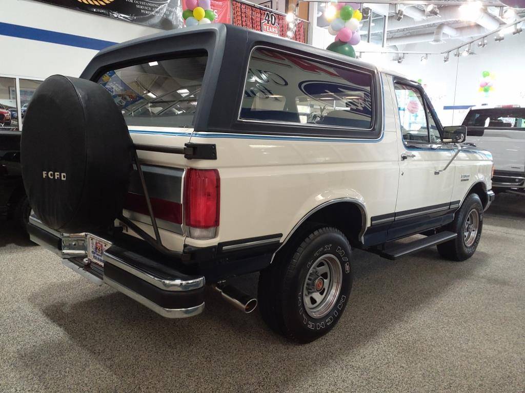 Ford-Bronco-1989-6