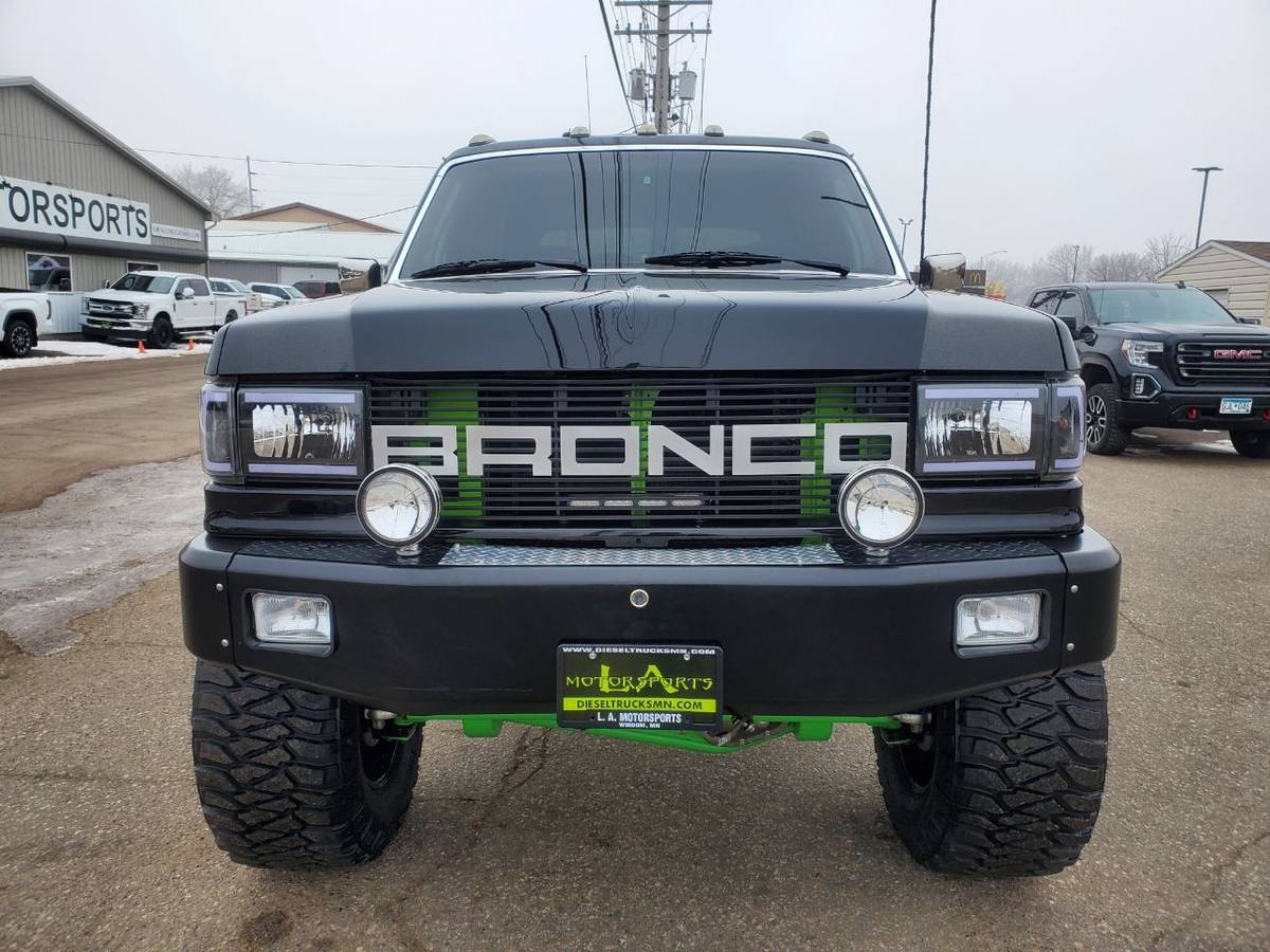 Ford-Bronco-1989-8